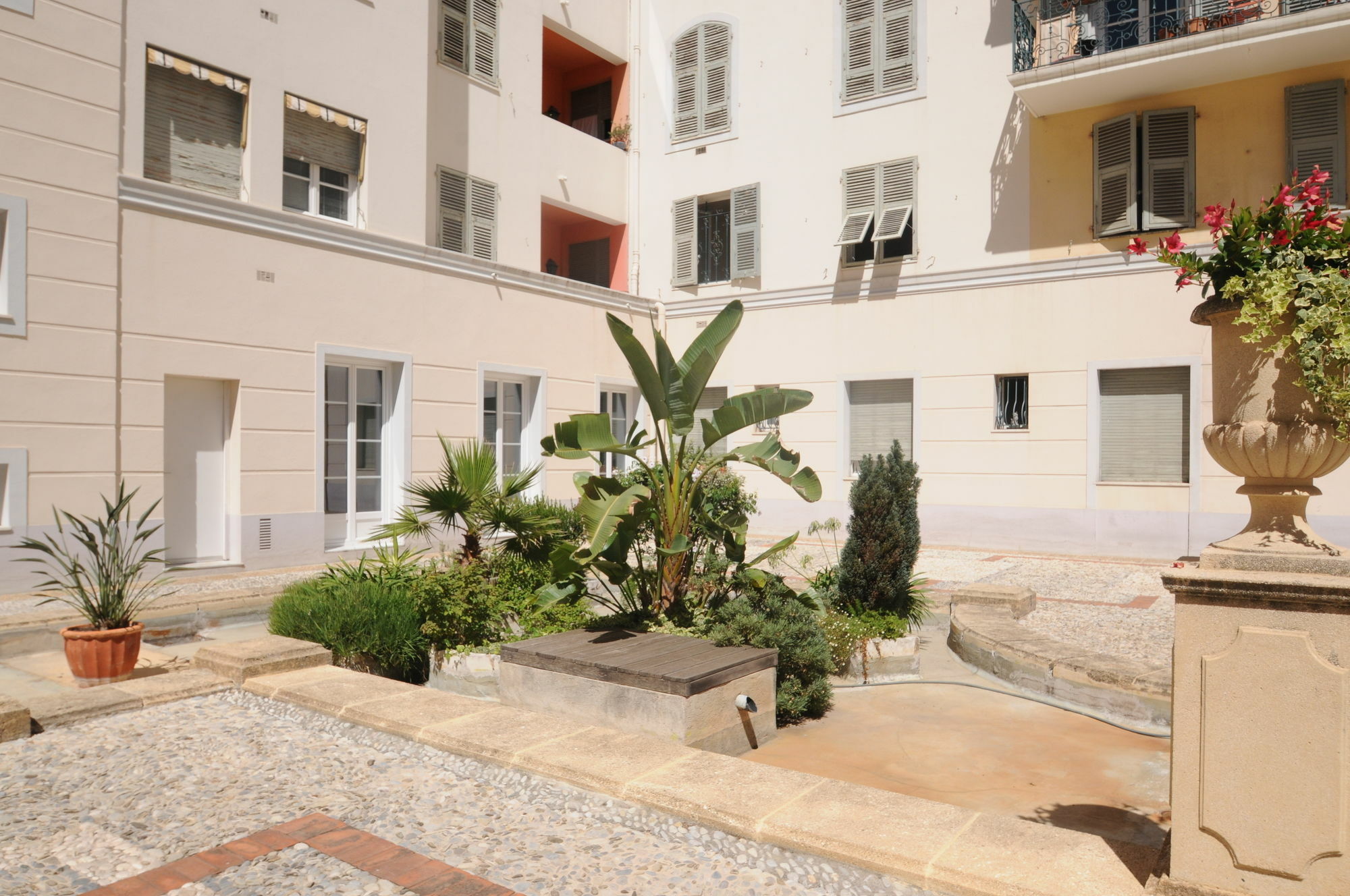 Le Neptune Niza Exterior foto
